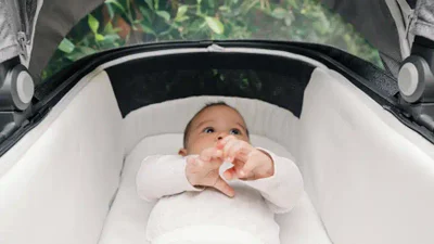 Bassinet V3 Kenzi UPPAbaby1