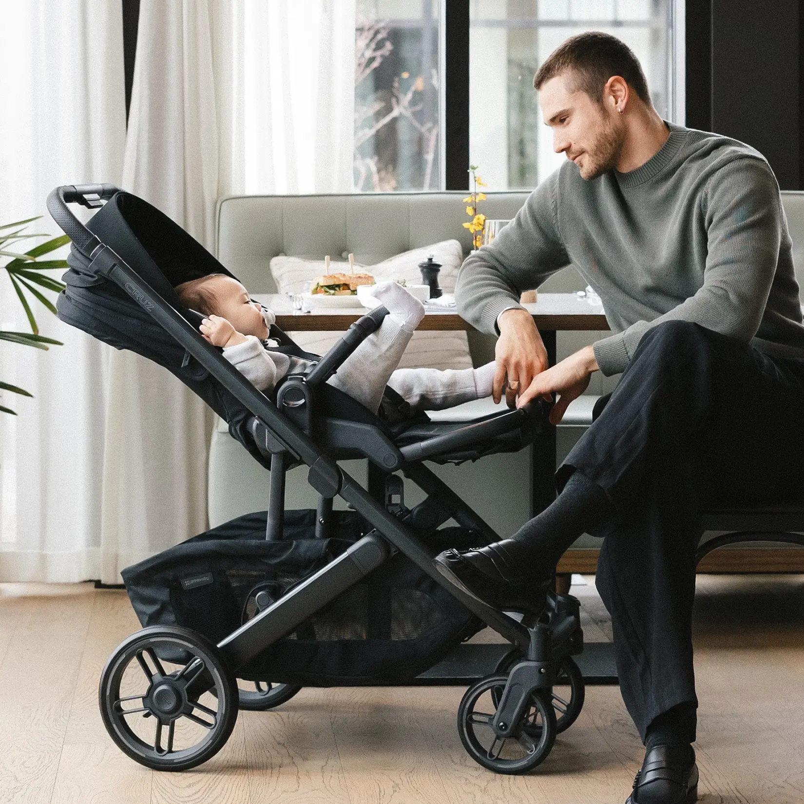 Paseo en familia con la silla UPPAbaby CRUZ V3